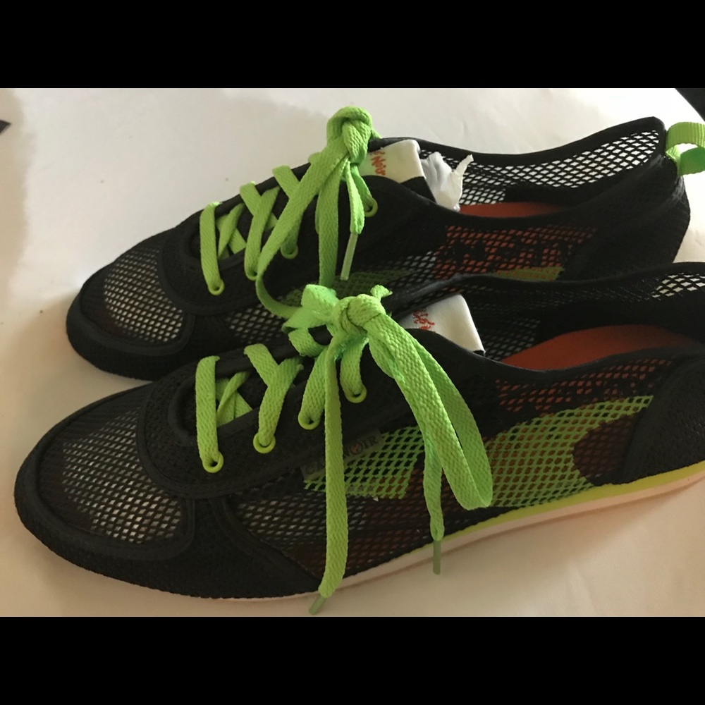 Cafe Noir Man’s Mesh Sneaker New  Size 11